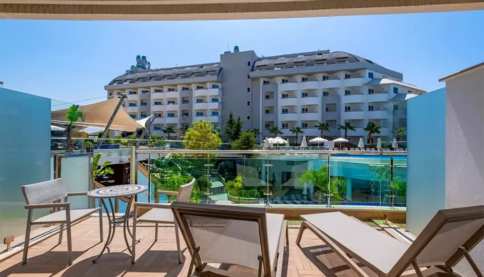 هتل لانگ بیچ آلانیا